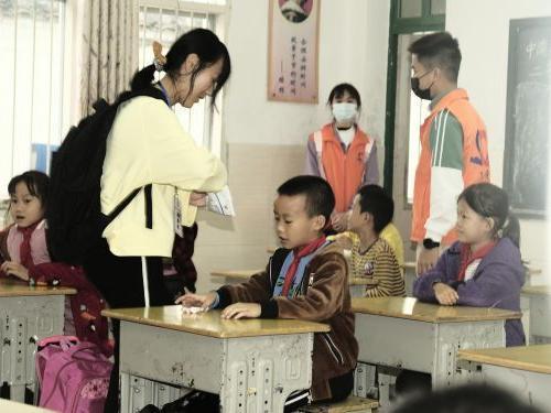 说明: C:\Users\liangcunshui\Desktop\温暖杨堤行(2)\WPS图片批量处理\DSCF9126.jpgDSCF9126